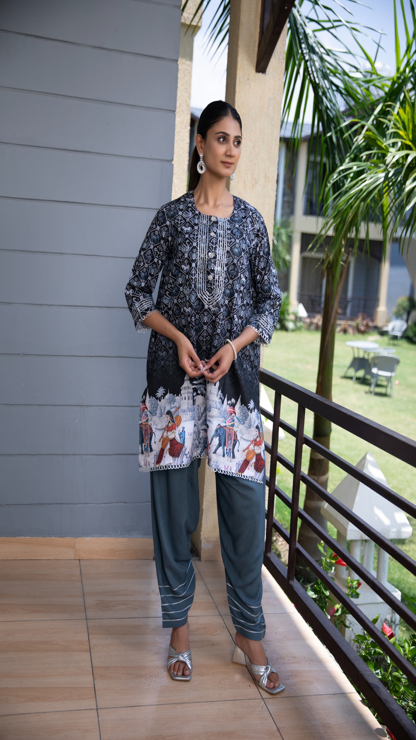 Saanvi Ash Grey Cotton Kurta Set – Mandarin Collar, 3/4 Sleeves