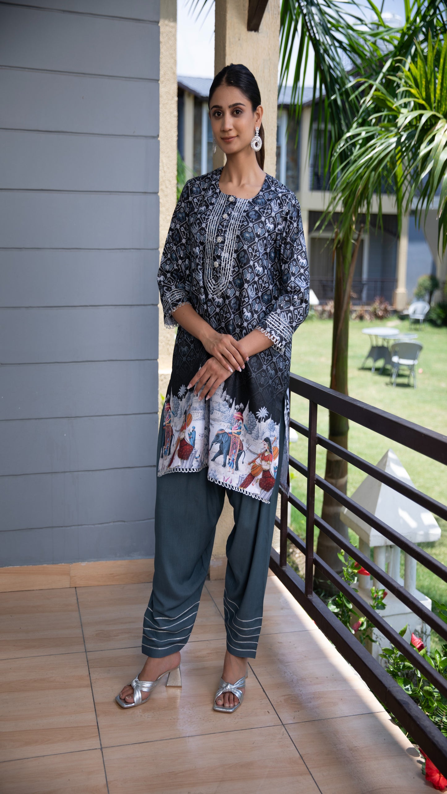 Saanvi Ash Grey Cotton Kurta Set – Mandarin Collar, 3/4 Sleeves