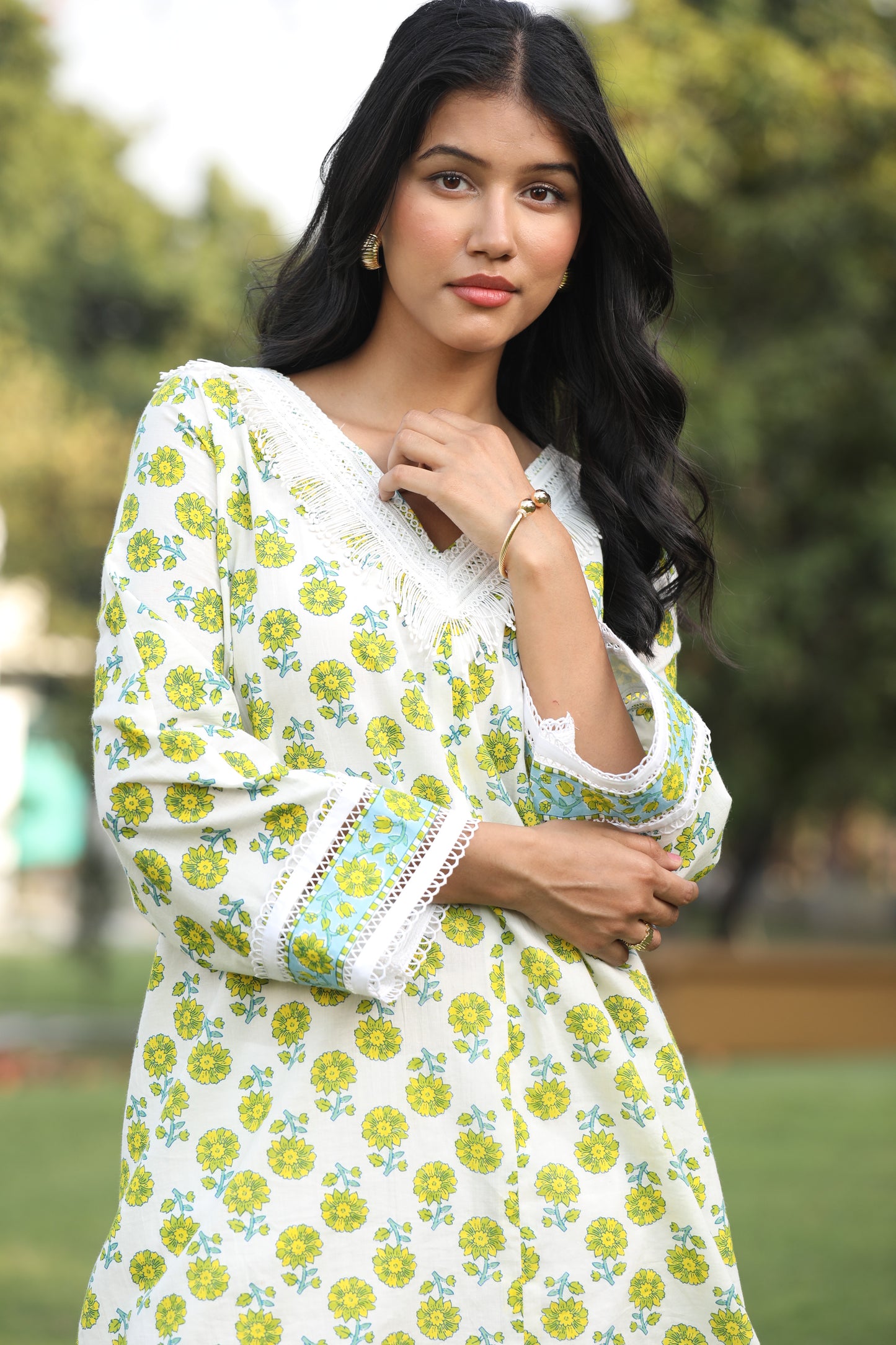 Chambric Cotton Delight - V-Neck Floral Kurta with White Pants