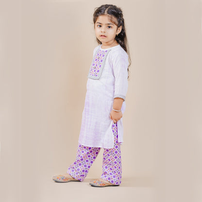 Boho-Chic Tie and Dye Kurta Set with Printed Yoke and Pants