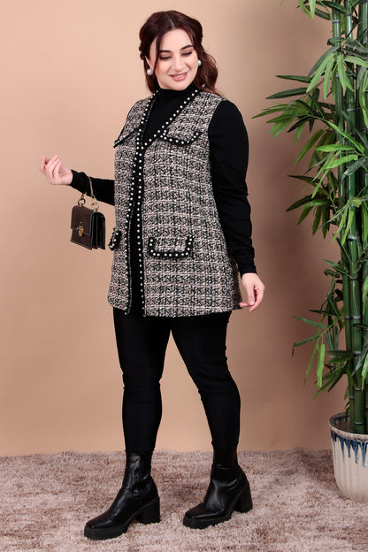 Sleeveless woolen jacket